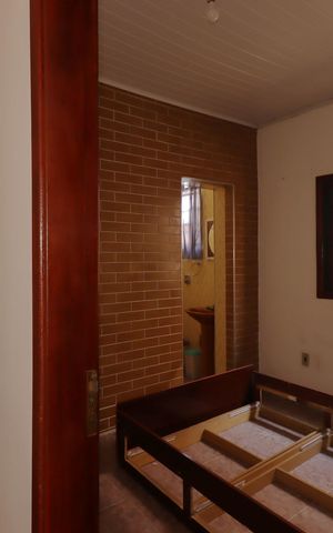 Casa à venda com 160m², 2 quartos e 2 vagasCorredor