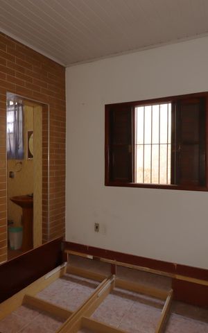 Casa à venda com 160m², 2 quartos e 2 vagasSuíte