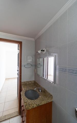 Apartamento para alugar com 47m², 2 quartos e 1 vaga Apartamento para alugar com 47m², 2 quartos e 1 vagaBanheiro