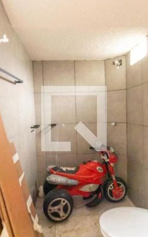 Casa para alugar com 161m², 4 quartos e 3 vagas Casa para alugar com 161m², 4 quartos e 3 vagasBanheiro