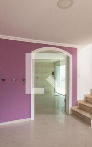 Casa para alugar com 161m², 4 quartos e 3 vagas Casa para alugar com 161m², 4 quartos e 3 vagasSala