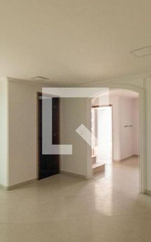 Casa para alugar com 161m², 4 quartos e 3 vagas Casa para alugar com 161m², 4 quartos e 3 vagasCozinha