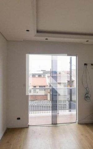 Casa para alugar com 161m², 4 quartos e 3 vagas Casa para alugar com 161m², 4 quartos e 3 vagasQuarto