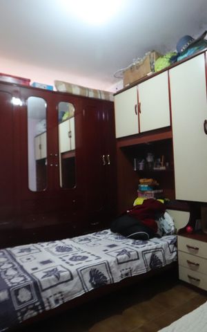 Casa à venda com 240m², 3 quartos e 2 vagasSuíte