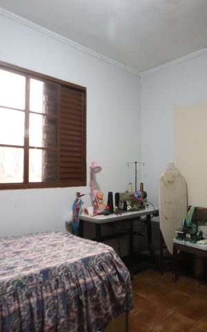 Casa à venda com 240m², 3 quartos e 2 vagasQuarto 4