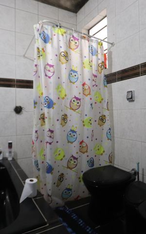 Casa à venda com 240m², 3 quartos e 2 vagasBanheiro da Suíte
