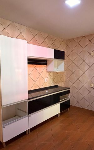 Casa à venda com 528m², 4 quartos e 2 vagasCozinha