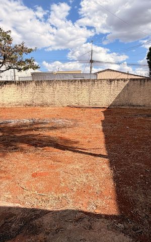 Casa à venda com 528m², 4 quartos e 2 vagasQuintal