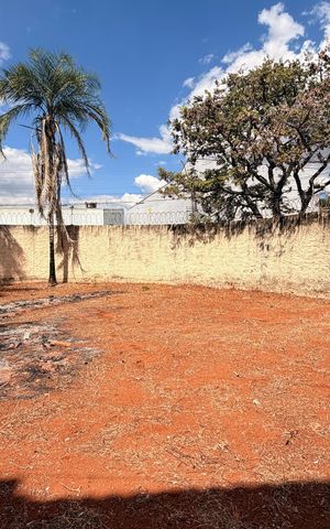 Casa à venda com 528m², 4 quartos e 2 vagasQuintal