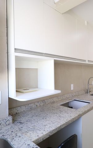 Apartamento à venda com 58m², 2 quartos e 2 vagasCozinha e Área de serviço 