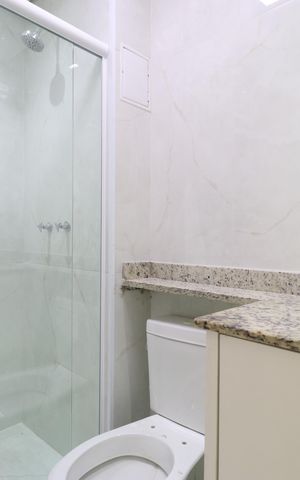 Apartamento à venda com 58m², 2 quartos e 2 vagasBanheiro da Suíte 