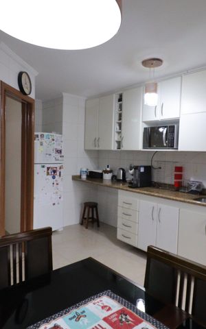 Apartamento à venda com 116m², 4 quartos e 2 vagasCozinha