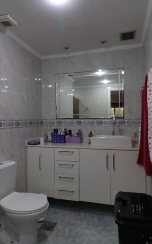 Apartamento à venda com 116m², 4 quartos e 2 vagasBanheiro da Suíte 1