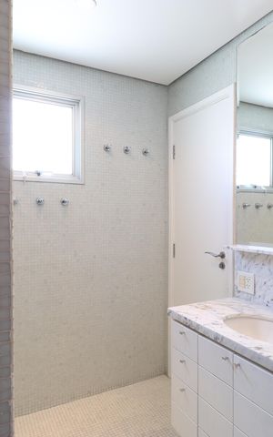 Apartamento à venda com 150m², 2 quartos e 2 vagasBanheiro Social