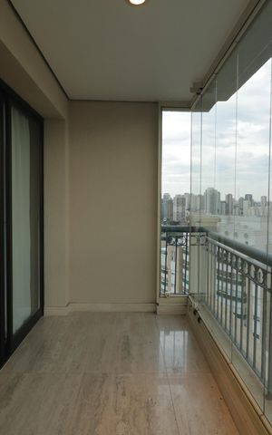 Apartamento à venda com 217m², 3 quartos e 4 vagasVaranda da Sala
