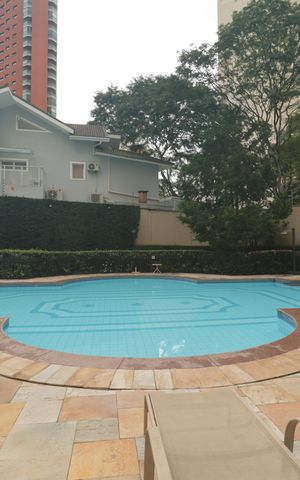 Apartamento à venda com 217m², 3 quartos e 4 vagasÁrea comum - Piscina