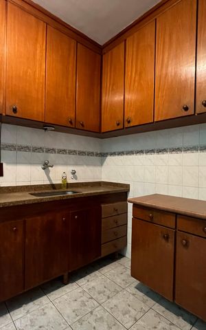 Apartamento para alugar com 85m², 2 quartos e sem vaga Apartamento para alugar com 85m², 2 quartos e sem vagaCozinha - Armários