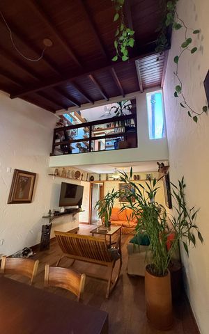 Casa à venda com 300m², 3 quartos e 1 vaga Casa à venda com 300m², 3 quartos e 1 vagaSala