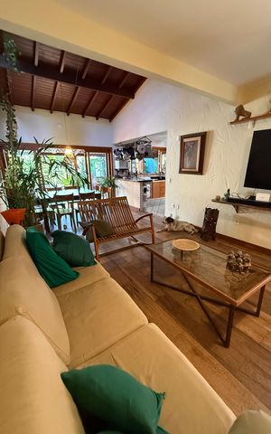 Casa para alugar com 300m², 3 quartos e 1 vaga Casa para alugar com 300m², 3 quartos e 1 vagaSala