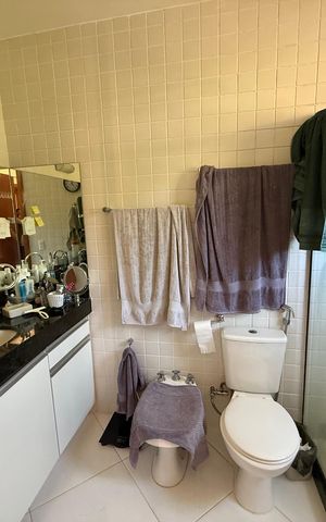 Casa para alugar com 300m², 3 quartos e 1 vaga Casa para alugar com 300m², 3 quartos e 1 vagaBanheiro da Suíte