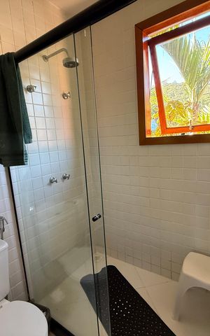Casa para alugar com 300m², 3 quartos e 1 vaga Casa para alugar com 300m², 3 quartos e 1 vagaBanheiro da Suíte