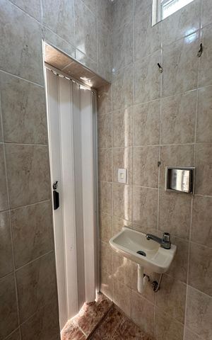 Apartamento para alugar com 158m², 3 quartos e 2 vagas Apartamento para alugar com 158m², 3 quartos e 2 vagasBanheiro de serviço