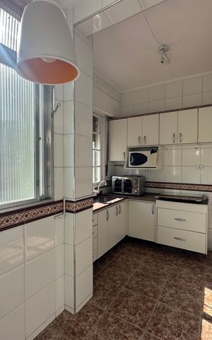 Apartamento para alugar com 158m², 3 quartos e 2 vagas Apartamento para alugar com 158m², 3 quartos e 2 vagasCozinha