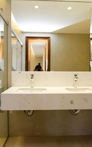 Apartamento para alugar com 340m², 4 quartos e 4 vagasBanheiro do Quarto 2
