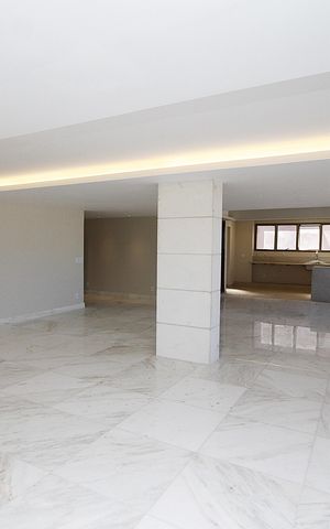 Apartamento para alugar com 340m², 4 quartos e 4 vagasSala