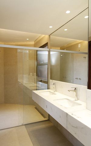 Apartamento para alugar com 340m², 4 quartos e 4 vagasBanheiro do Quarto 2