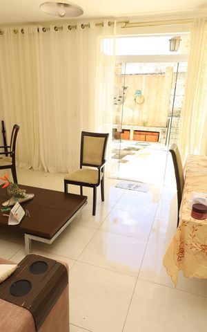 Casa para alugar com 80m², 3 quartos e 1 vagaSala