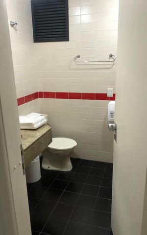 Studio para alugar com 61m², 1 quarto e 1 vaga Studio para alugar com 61m², 1 quarto e 1 vagaBanheiro