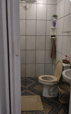 Casa à venda com 100m², 5 quartos e 1 vaga Casa à venda com 100m², 5 quartos e 1 vagaBanheiro casa 1