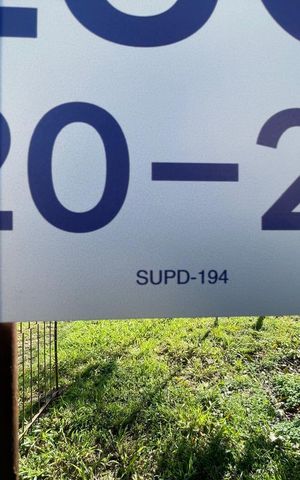 Casa à venda com 80m², 2 quartos e 3 vagas Casa à venda com 80m², 2 quartos e 3 vagasPlaca Instalada em 25/07/2026 - Cod.SUPD-194