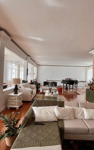 Apartamento à venda com 460m², 5 quartos e 2 vagas Apartamento à venda com 460m², 5 quartos e 2 vagasCobertura
