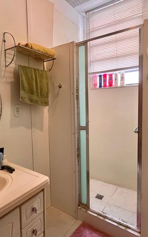 Apartamento à venda com 460m², 5 quartos e 2 vagas Apartamento à venda com 460m², 5 quartos e 2 vagasBanheiro social