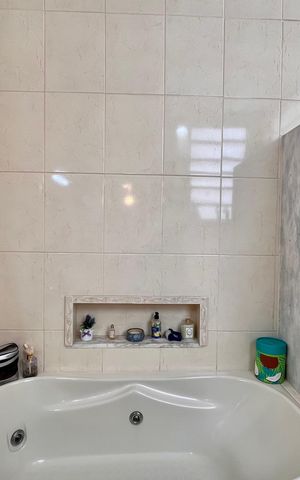 Apartamento à venda com 460m², 5 quartos e 2 vagas Apartamento à venda com 460m², 5 quartos e 2 vagasBanheiro da Suíte