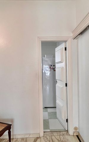 Apartamento à venda com 460m², 5 quartos e 2 vagas Apartamento à venda com 460m², 5 quartos e 2 vagasSala