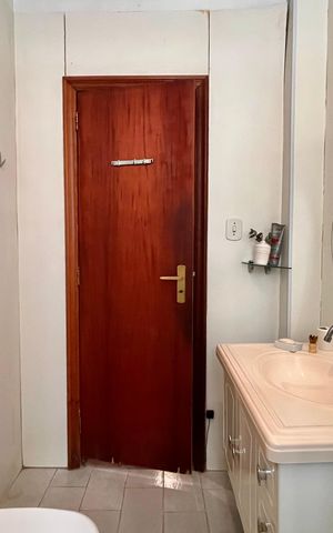 Apartamento à venda com 460m², 5 quartos e 2 vagas Apartamento à venda com 460m², 5 quartos e 2 vagasBanheiro social