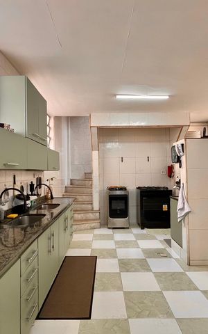Apartamento à venda com 460m², 5 quartos e 2 vagas Apartamento à venda com 460m², 5 quartos e 2 vagasCozinha