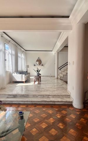 Apartamento à venda com 460m², 5 quartos e 2 vagas Apartamento à venda com 460m², 5 quartos e 2 vagasSala