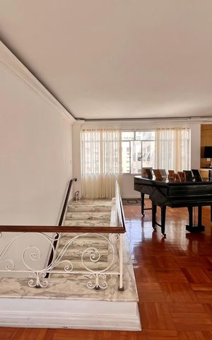 Apartamento à venda com 460m², 5 quartos e 2 vagas Apartamento à venda com 460m², 5 quartos e 2 vagasCobertura