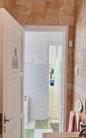 Apartamento à venda com 460m², 5 quartos e 2 vagas Apartamento à venda com 460m², 5 quartos e 2 vagasBanheiro de serviço