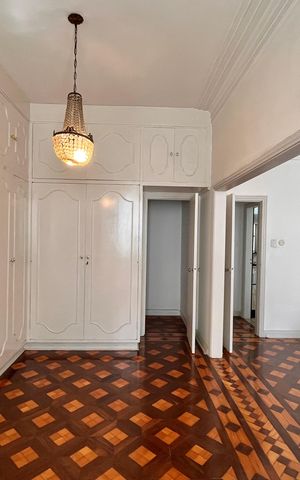 Apartamento à venda com 460m², 5 quartos e 2 vagas Apartamento à venda com 460m², 5 quartos e 2 vagasSuite