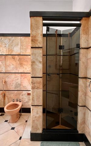 Apartamento à venda com 460m², 5 quartos e 2 vagas Apartamento à venda com 460m², 5 quartos e 2 vagasBanheiro da Suíte