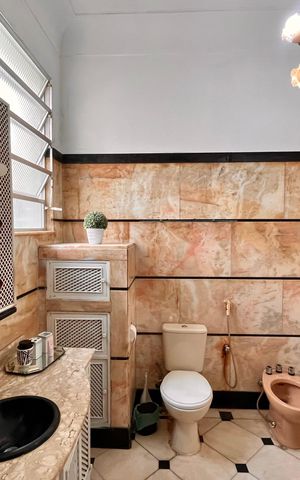 Apartamento à venda com 460m², 5 quartos e 2 vagas Apartamento à venda com 460m², 5 quartos e 2 vagasBanheiro da Suíte