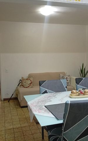 Casa à venda com 129m², 4 quartos e 2 vagasSala