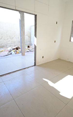 Casa à venda com 109m², 3 quartos e 1 vaga
