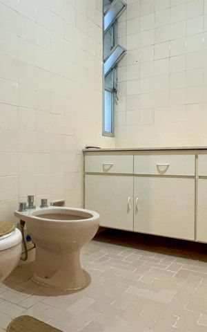 Apartamento à venda com 120m², 2 quartos e 1 vaga Apartamento à venda com 120m², 2 quartos e 1 vagaBanheiro