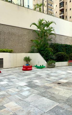 Apartamento à venda com 120m², 2 quartos e 1 vaga Apartamento à venda com 120m², 2 quartos e 1 vagaPlayground